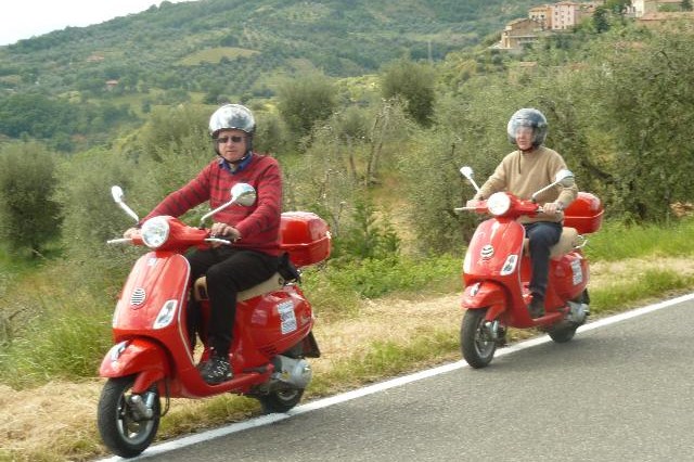 Vespa tour in Tuscany, daily tours every saturday